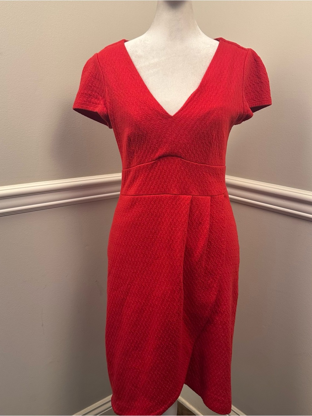 Maeve Red V-Neck Short Sleeve Midi Dress S